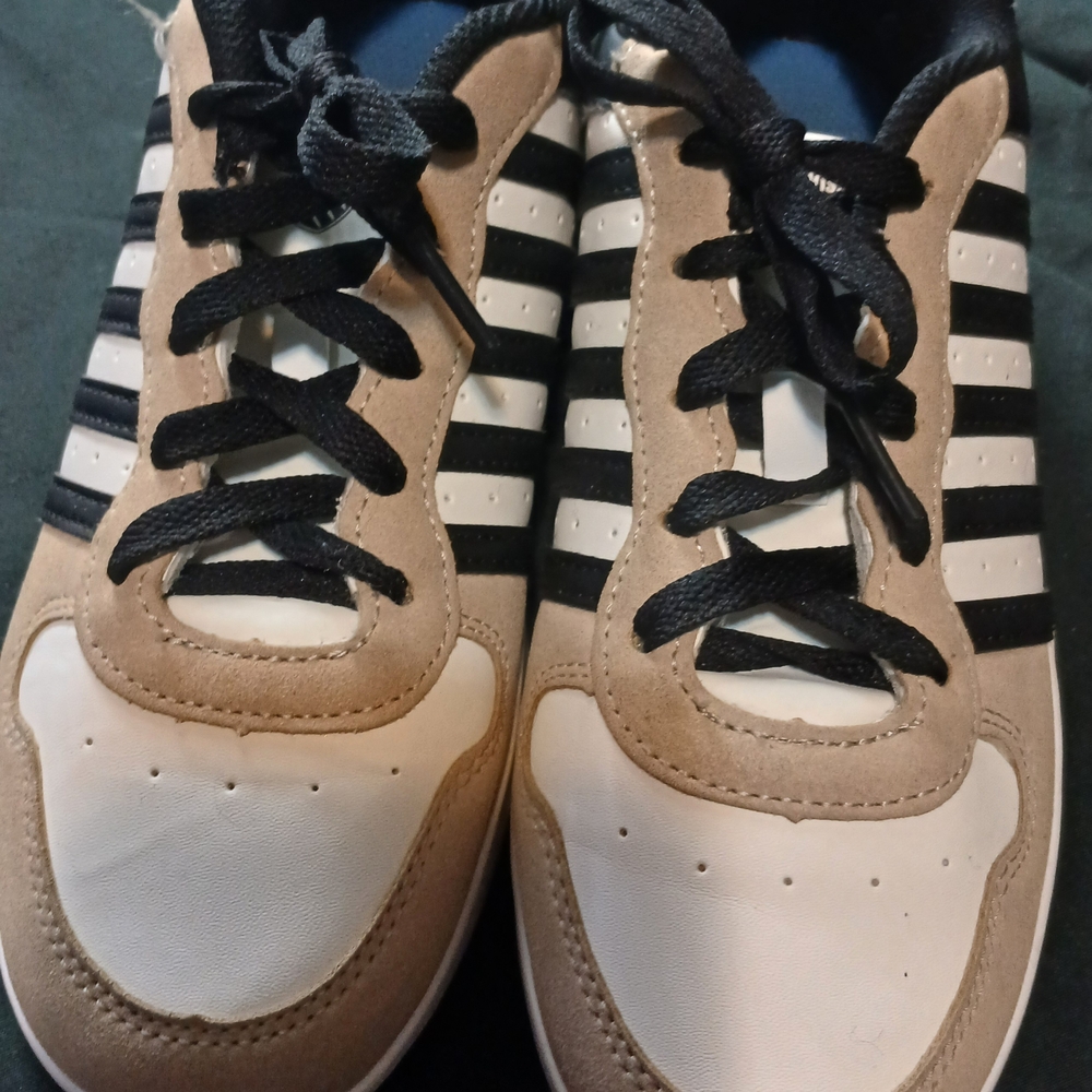 K-Swiss Tan and Black Striped Sneakers Girls Sz 5